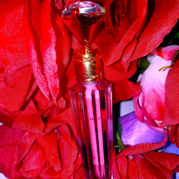 Women's lip gloss - Picture 3 of 6